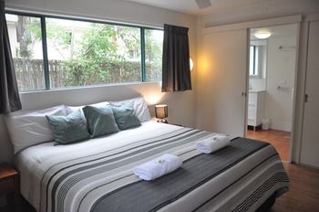 Chez Noosa Resort Motel - Accommodation NT 18