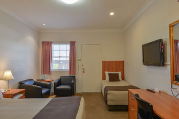 Cadman Motor Inn & Apartments - Tweed Heads Accommodation 6