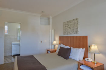 Cadman Motor Inn & Apartments - Tweed Heads Accommodation 16