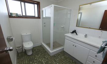 Central Serviced Apartments - Accommodation Mermaid Beach 10