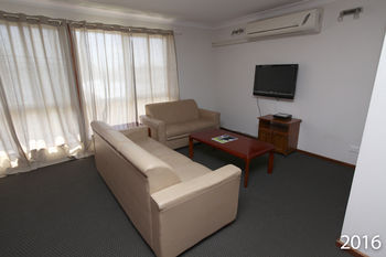 Central Serviced Apartments - Accommodation NT 13