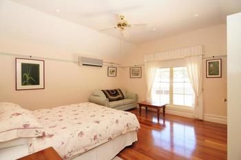 Sandholme Guesthouse - Accommodation NT 11