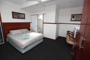 Across Country Motel And Serviced Apartments - Accommodation NT 15