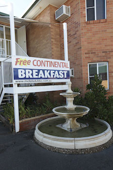 Across Country Motel And Serviced Apartments - Accommodation NT 23