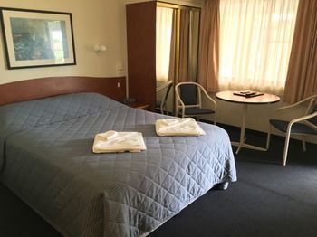 Town & Country Motel - Accommodation NT 15