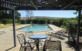Tranquil Vale Vineyard & Cottages - thumb 12