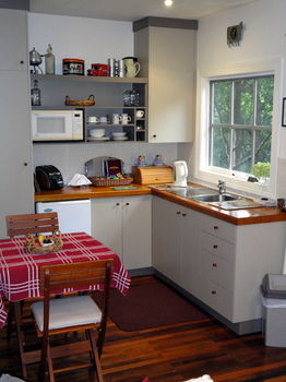 Stones Throw Cottage Bed & Breakfast - Accommodation NT 3