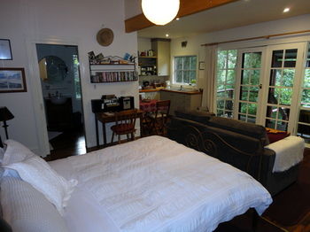 Stones Throw Cottage Bed & Breakfast - thumb 10