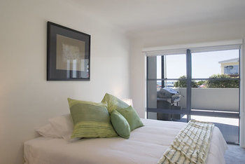 Mollymook Beachfront Executive Apartment - Accommodation NT 16