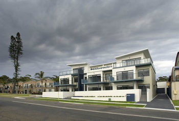 Mollymook Beachfront Executive Apartment - thumb 18