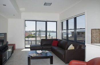 Mollymook Beachfront Executive Apartment - Accommodation NT 26