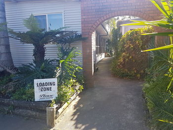 Bentley Waterfront Motel amp Cottages - Lennox Head Accommodation