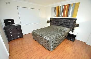 Balmain 3 Mont Furnished Apartment - Accommodation Adelaide