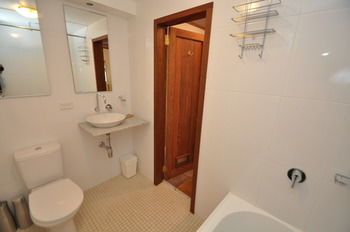 Camperdown 21 Brigs Furnished Apartment - Accommodation Airlie Beach