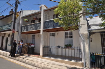 Camperdown 21 Brigs Furnished Apartment - Accommodation NT 8