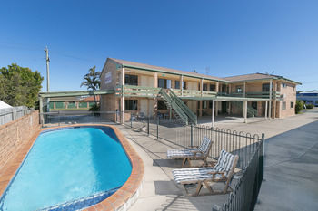Golden Beach Motor Inn - Accommodation NT 1