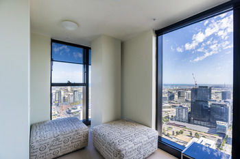StayIcon Serviced Apartment On Collins - thumb 0