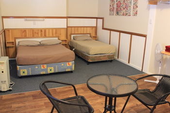 Tamworth Lodge Motel - thumb 38