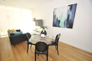 Neutral Bay 4 Young Furnished Apartment - Accommodation NT 3
