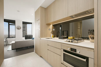 Melbourne Fully Self Contained Modern Studio Apartment 4505B - Accommodation NT 5