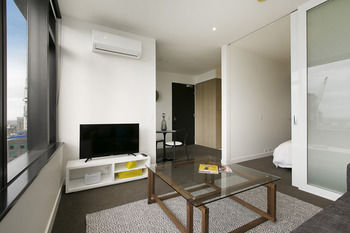 Melbourne Fully Self Contained 1 Bed Apartment 4007 Bek - thumb 5