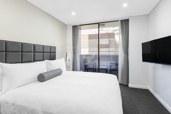 Meriton Serviced Apartments North Sydney - thumb 10