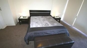 Sydney CBD 115 Mkt Furnished Apartment - thumb 2
