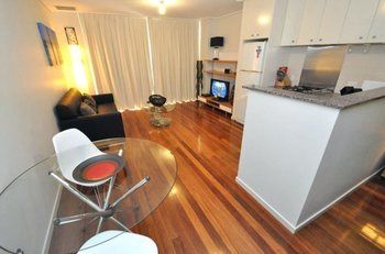 Sydney CBD 2806 Pt Furnished Apartment - thumb 6