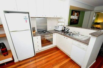 Sydney CBD 2806 Pt Furnished Apartment - thumb 7