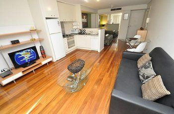 Sydney CBD 2806 Pt Furnished Apartment - thumb 10