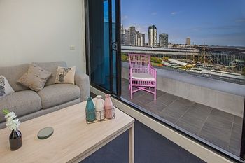 Melbourne Holiday Apartments Flinders Wharf - Accommodation NT 21