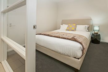 Melbourne Holiday Apartments Flinders Wharf - Accommodation NT 27