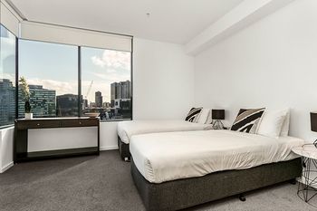 Melbourne Holiday Apartments Flinders Wharf - Accommodation NT 61
