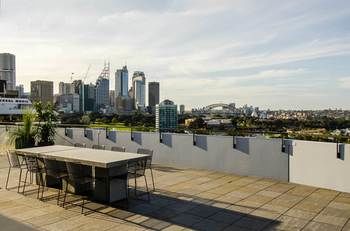 Sydney East Luxury Apartment - thumb 7