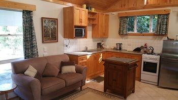 Copeland Cabins - Accommodation NT 12