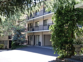 Grosvenor Court Apartments - Dalby Accommodation