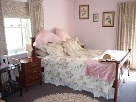 Old Colony Inn Bed and Breakfast  Accommodation - Accommodation Nelson Bay