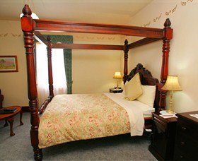 Lodge On Elizabeth - The - Accommodation in Bendigo 3