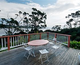 970 Adventure Bay Road - Coogee Beach Accommodation 3