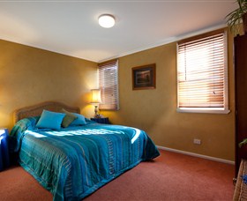 Boat Harbour Beach House - The Waterfront - Hervey Bay Accommodation 5