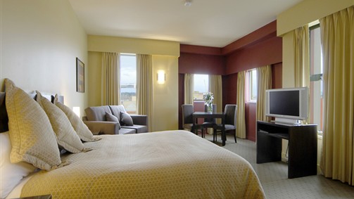 Comfort Inn & Suites City Views - thumb 0