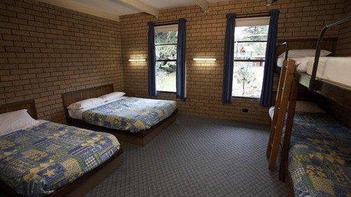 Feathertop Chalet - Lismore Accommodation