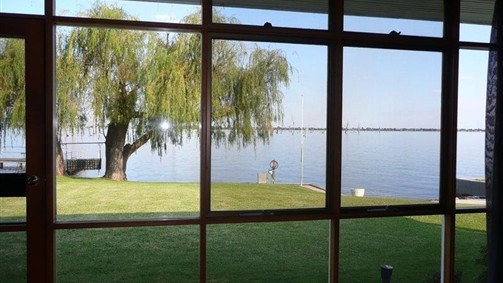 Lakeviews On Lang - Accommodation Sydney 4