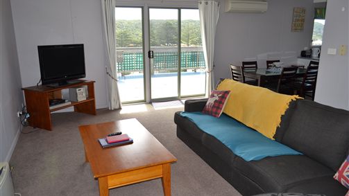 House on the Hill Port Campbell - Accommodation Airlie Beach
