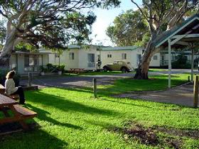 Beachside Holiday Park - Accommodation Cooktown
