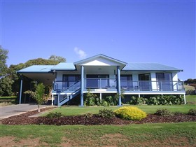 Birubi House - Geraldton Accommodation