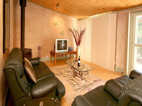 Karinga Park Coach House - Lismore Accommodation 1