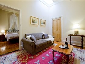 Trafalgar Premium Vintage Suites - Coogee Beach Accommodation 2