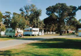 Tumby Bay Caravan Park Cabins - thumb 2