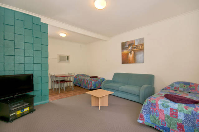 Hello Adelaide Motel + Apartments - thumb 2